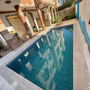 https://memnoun-house.hotels-luxor-egypt.com